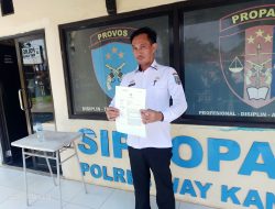 Viral Cekcok Perkara Banner di Pos Kamling, Camat Buway Bahuga Laporkan Oknum Polisi Ke Propam Polres Way Kanan